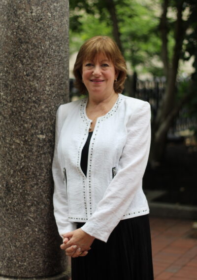 Lori Weiner